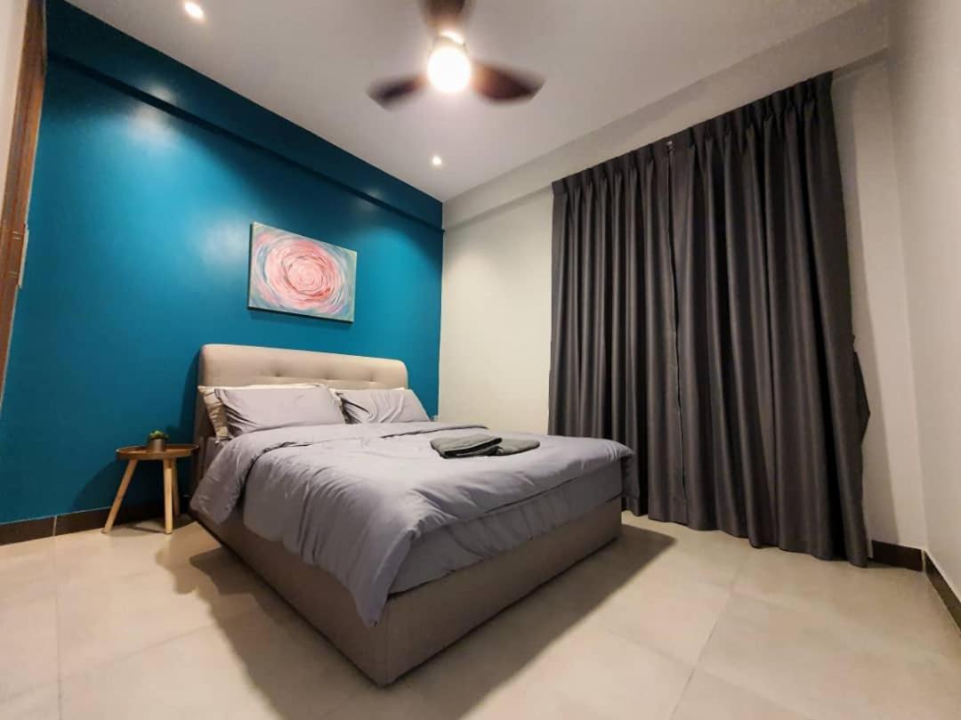 Santubong Suites B Just Like Home Damai Kuching Exteriér fotografie