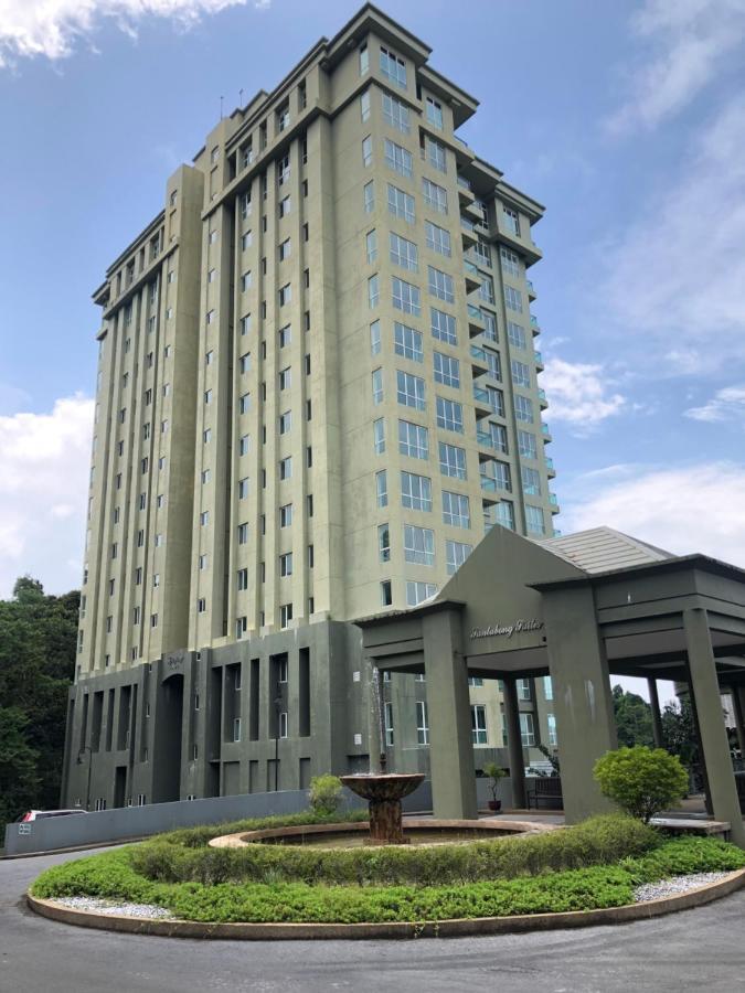 Santubong Suites B Just Like Home Damai Kuching Exteriér fotografie